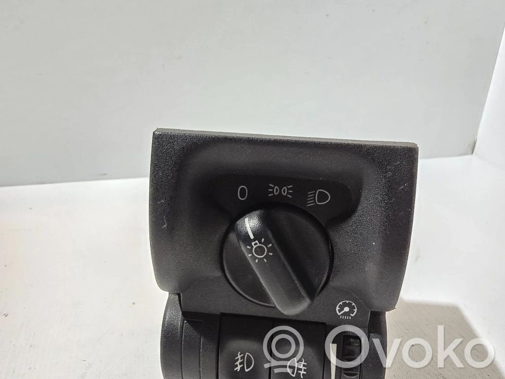Opel Vectra B Light switch 