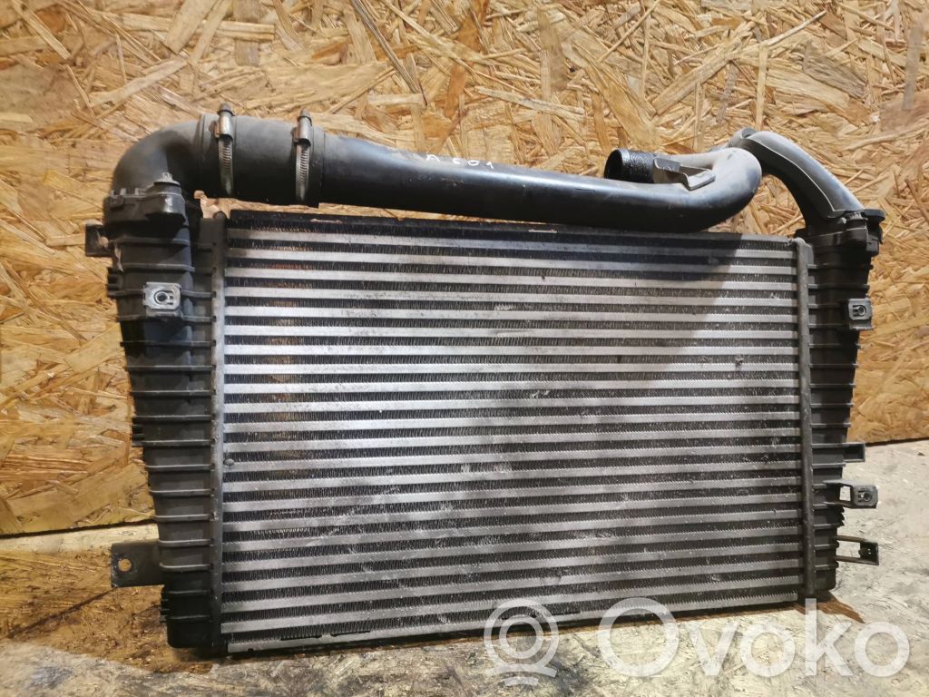 Opel Astra H Interkūlerio radiatorius 