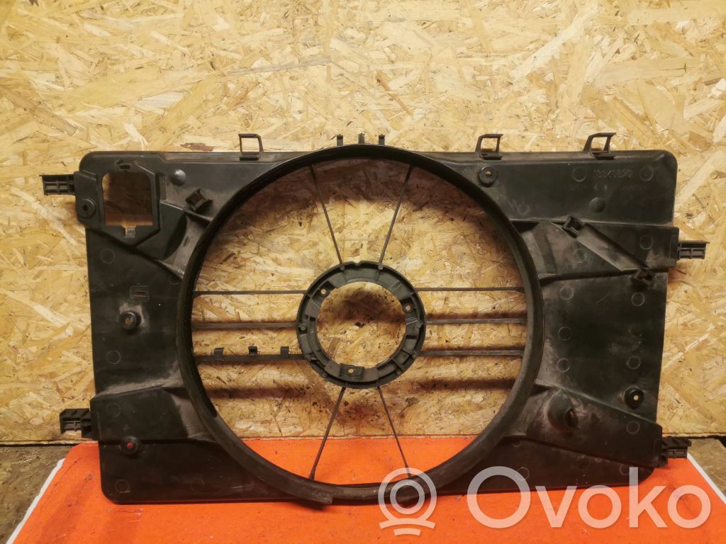 Opel Astra J Osłona wentylatora chłodnicy 