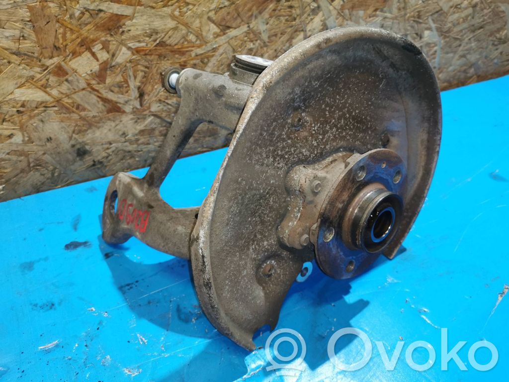 Audi A4 S4 B8 8K Zwrotnica koła tylnego 