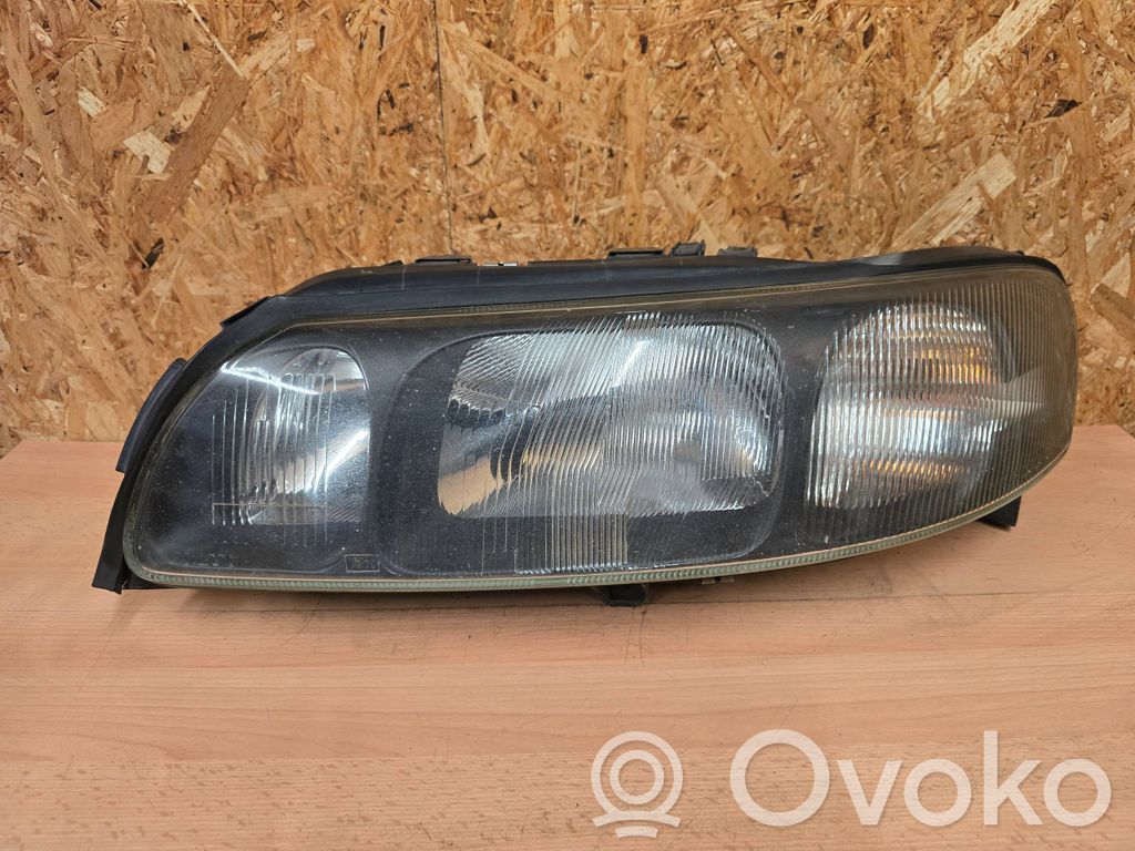 Headlight/headlamp   8693577,89007859