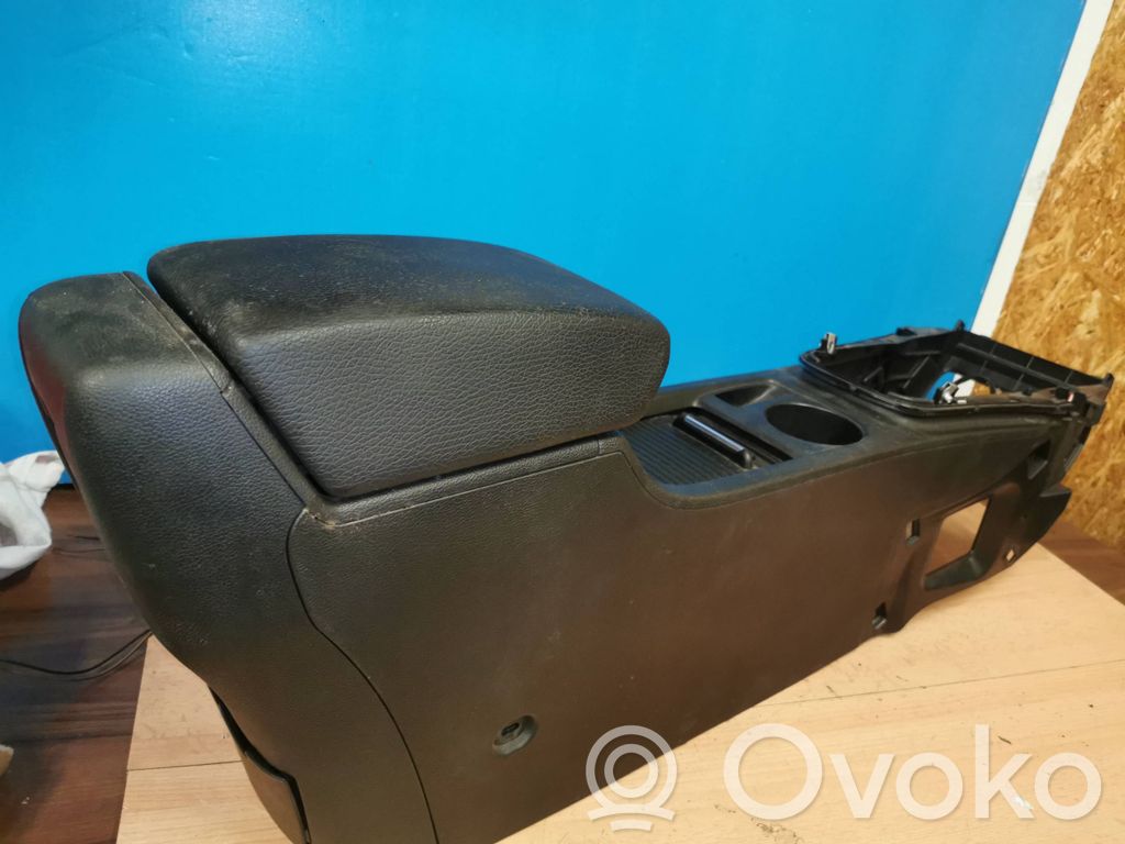 Opel Astra J Armrest 
