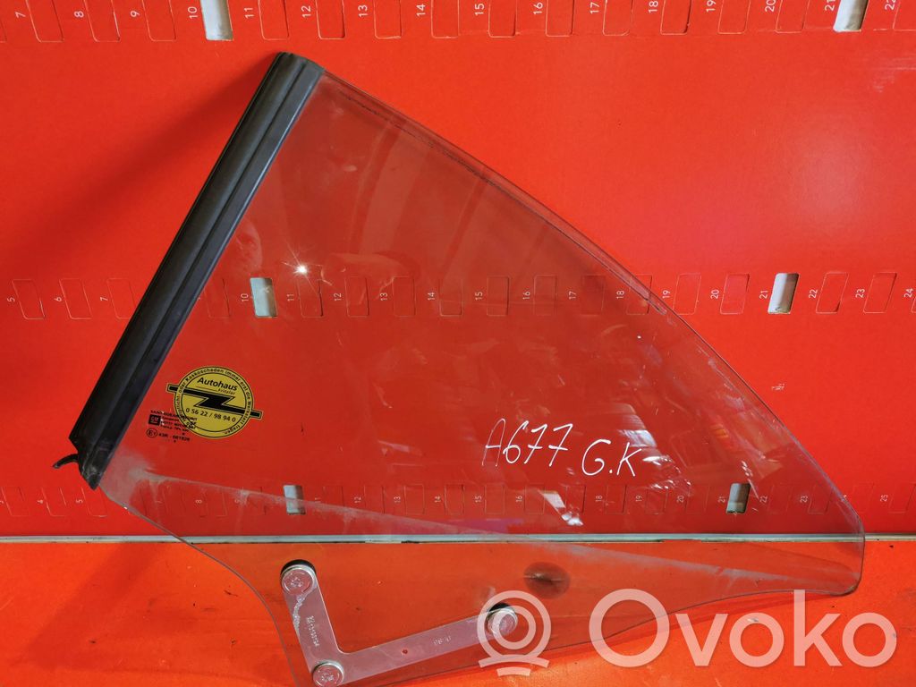 Opel Astra H Szyba karoseryjna tylna 