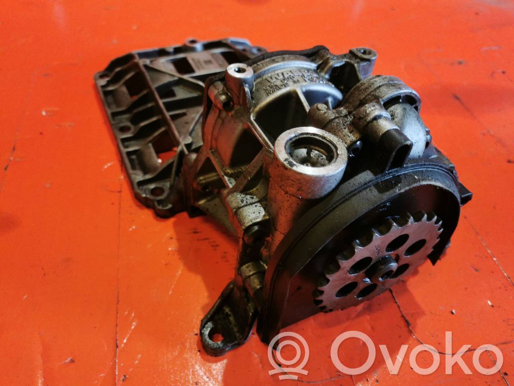 Oil pump   7798014,08061801394,9140307540
