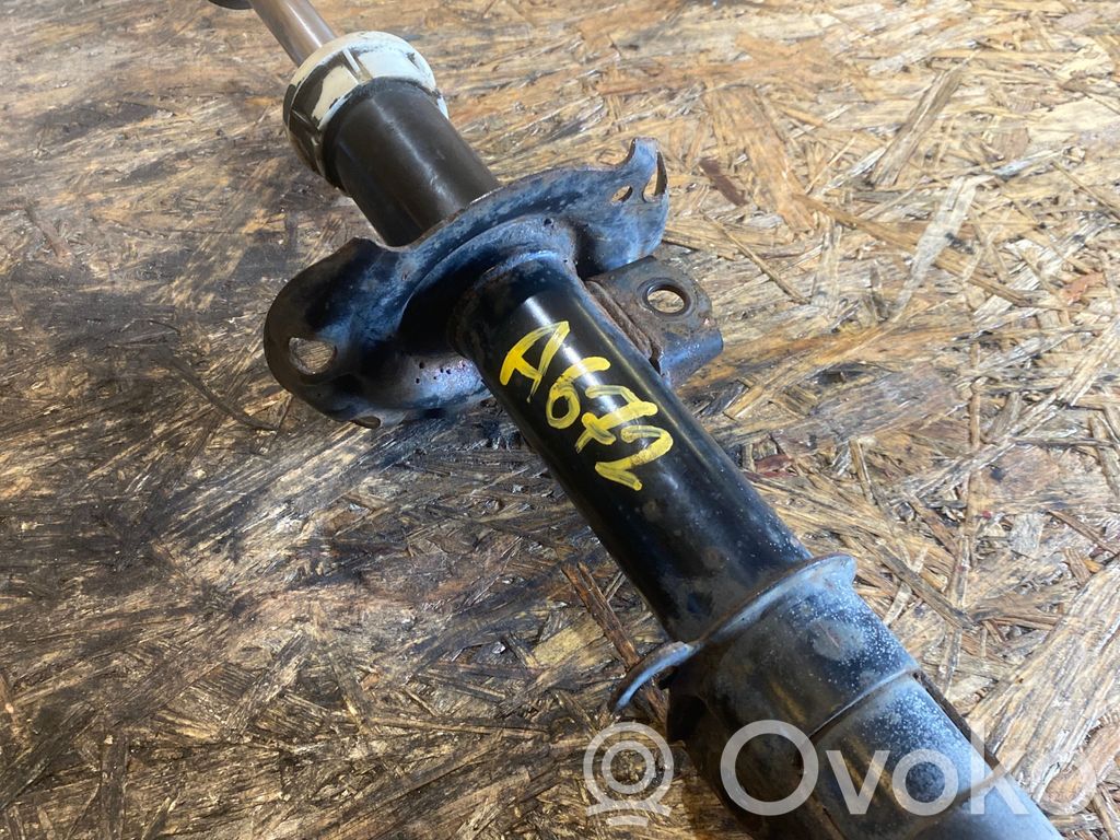 Opel Tigra B Priekšpusē amortizators 
