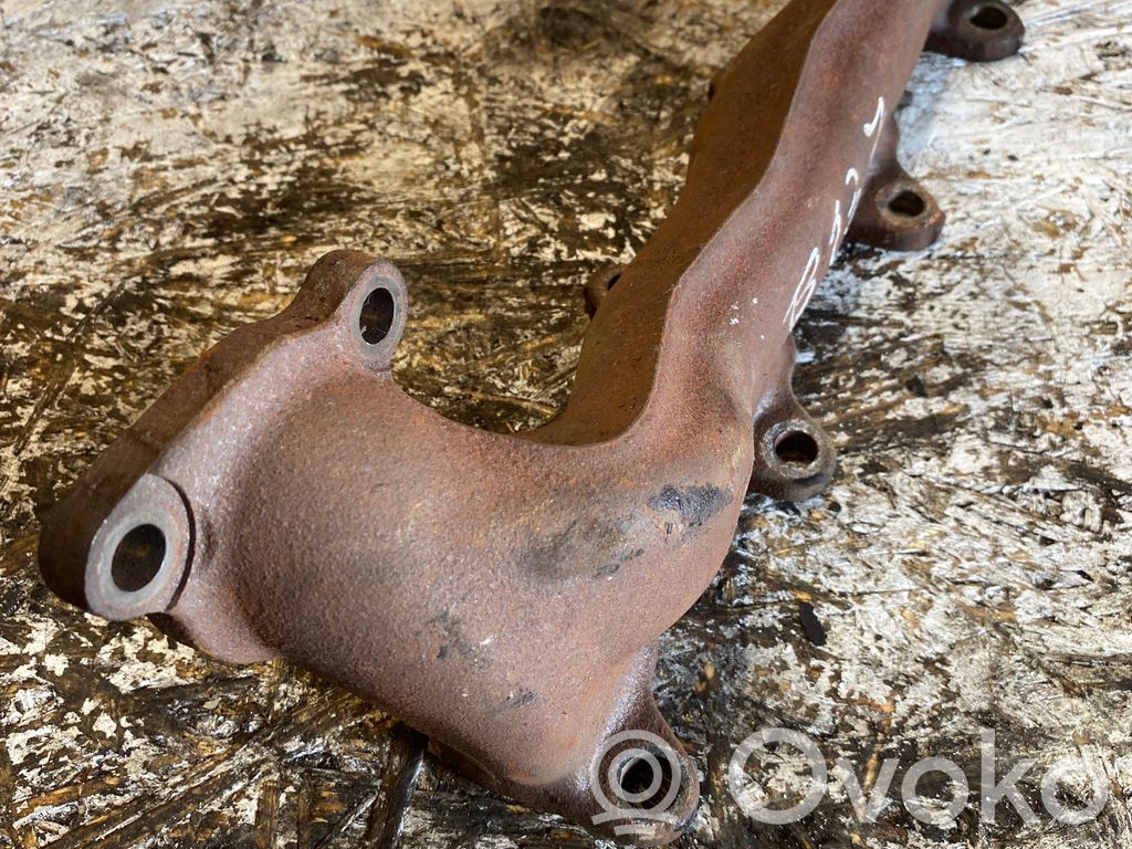 Toyota Auris 150 Exhaust manifold 