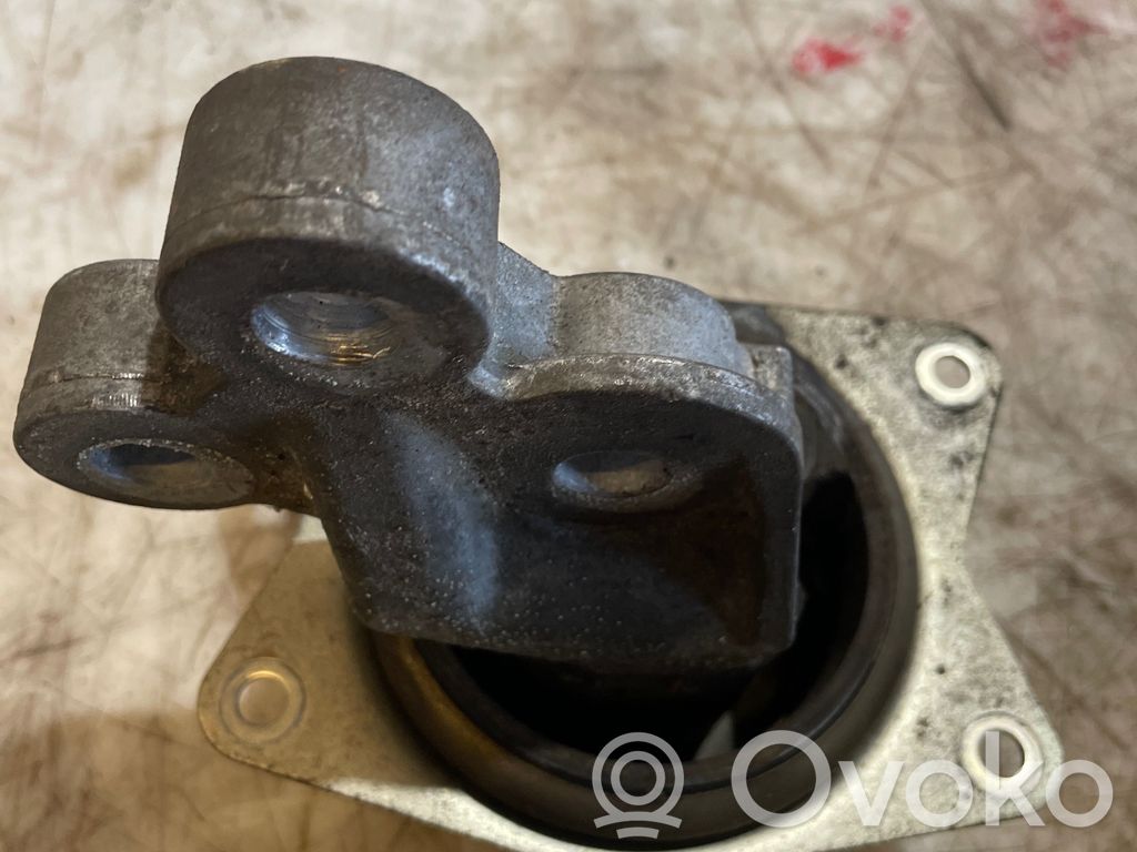 Opel Signum Engine mount bracket 