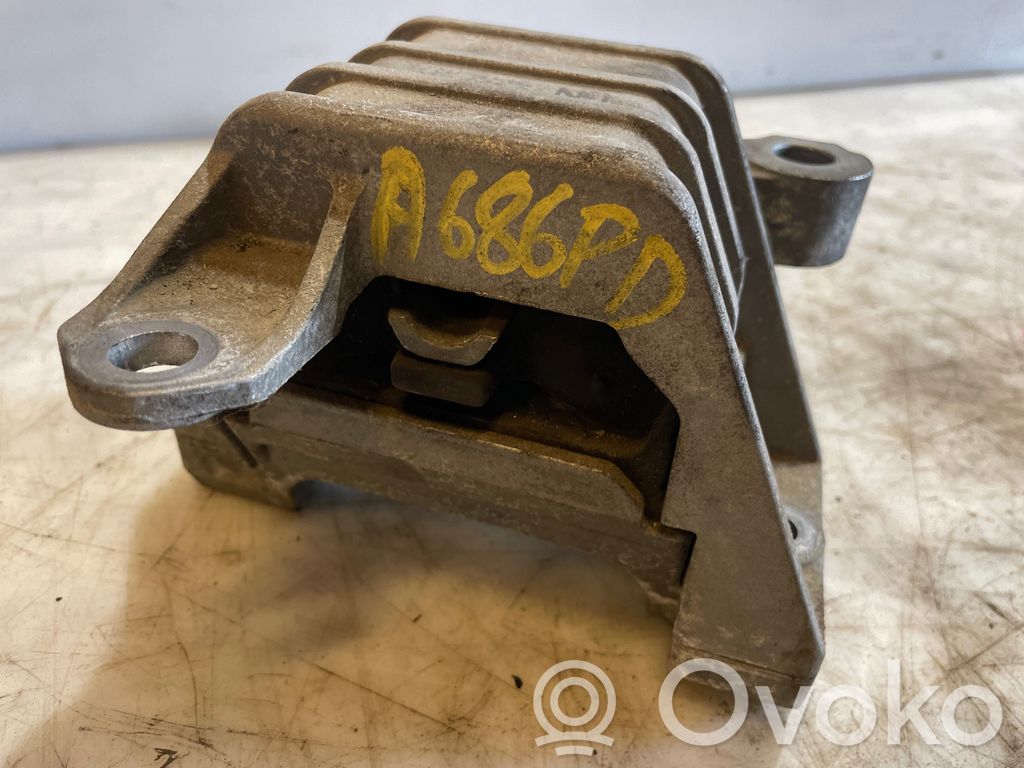 Opel Signum Engine mount bracket 
