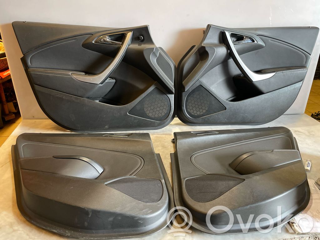 Opel Astra J Apmušimas priekinių durų (obšifke) 