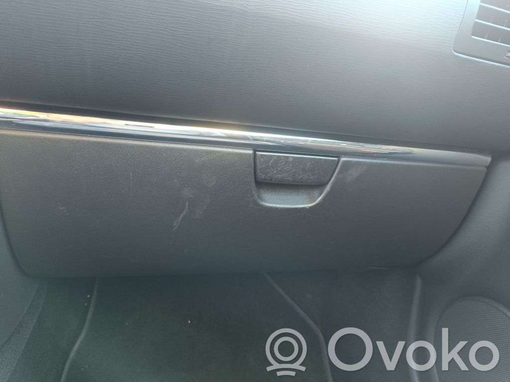 Citroen C6 Daiktadėžė 