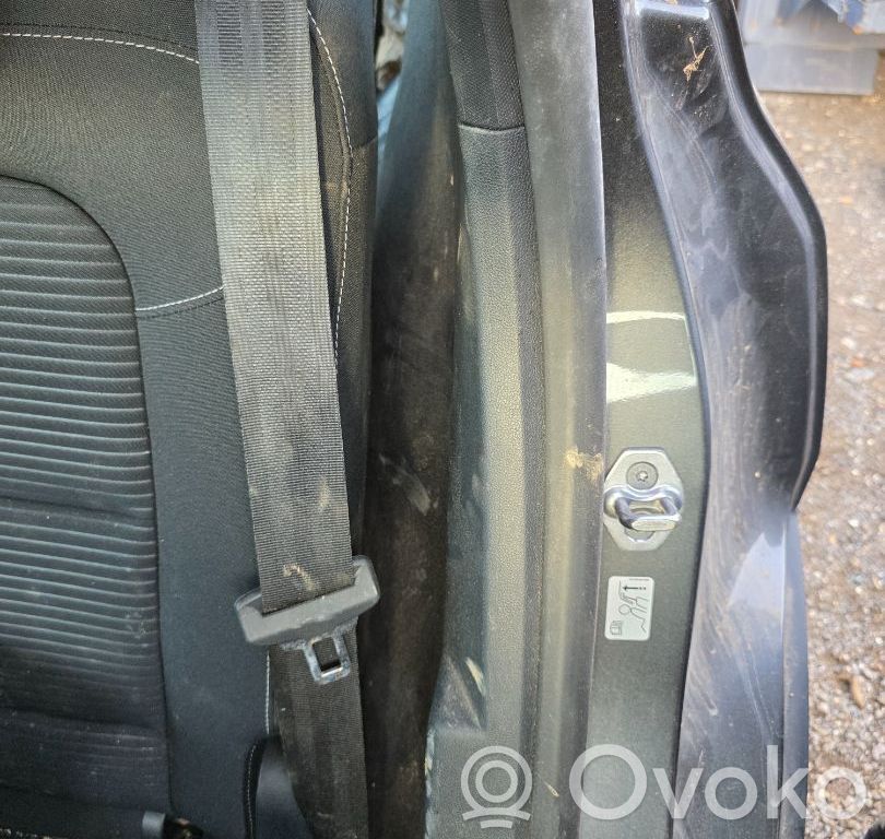 Ford Kuga II Cinturón trasero 