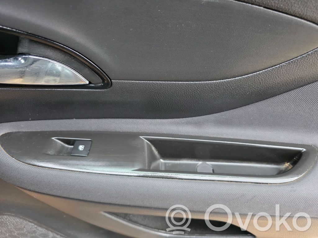Opel Mokka Electric window control switch 