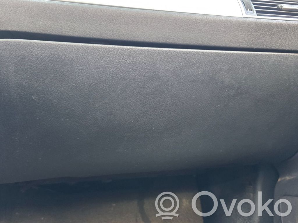 Audi A6 S6 C6 4F Mantu nodalījums 