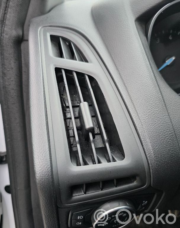 Ford Focus Dysze / Kratki środkowego nawiewu deski rozdzielczej 