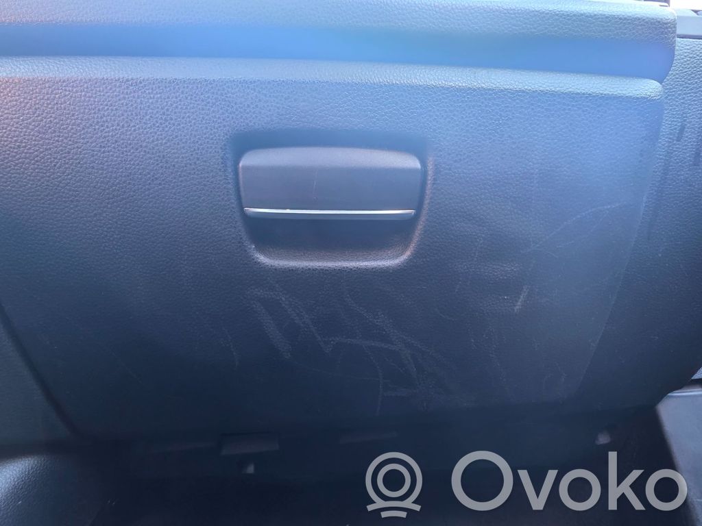 BMW 1 E82 E88 Glove box 