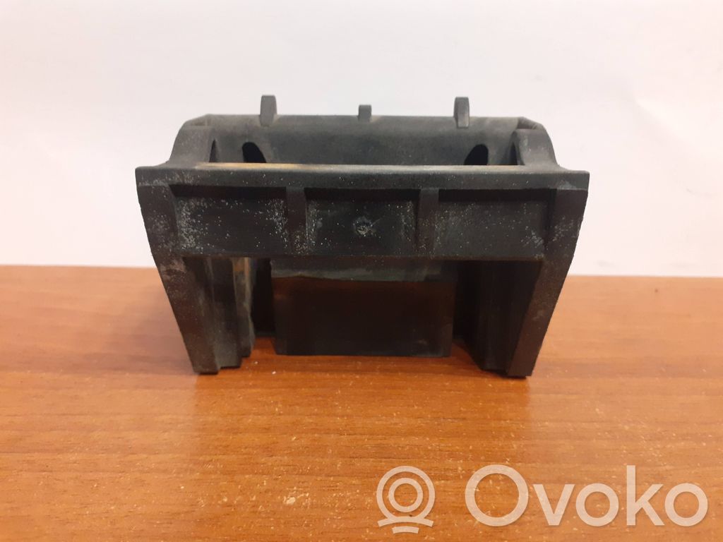 Radiator mount bracket   7533537,0110894,17117533537