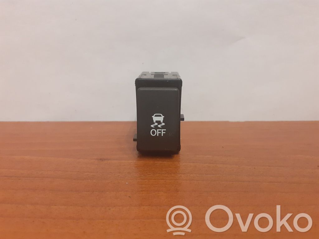 Interruptor ESP (programa de estabilidad)   15C333,3841,15C330