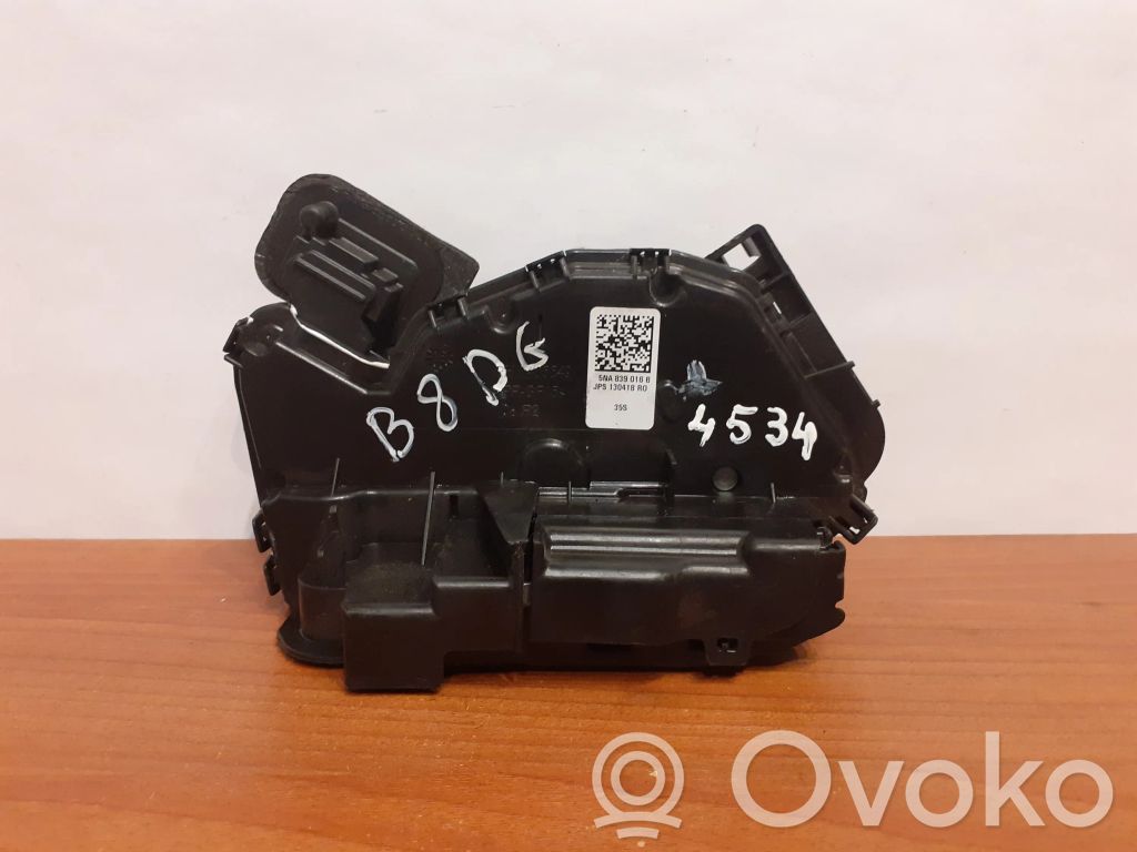 Volkswagen PASSAT B8 Cerradura de puerta trasera 