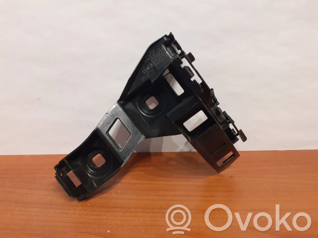 Volkswagen Golf VII Front bumper mounting bracket 
