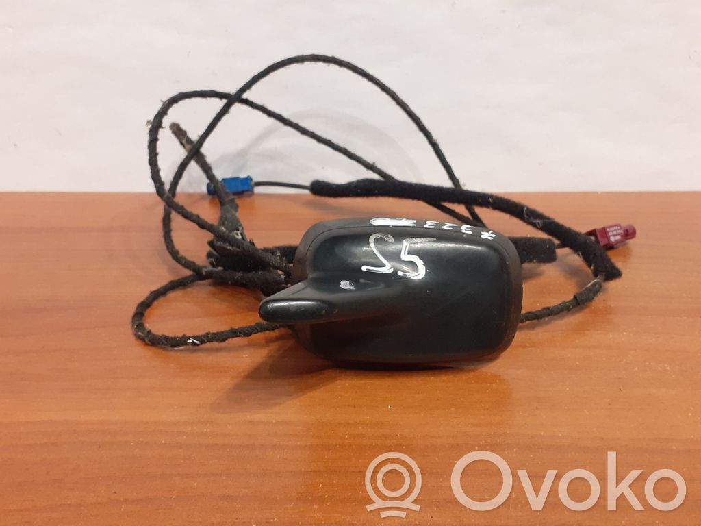 Audi A5 8T 8F Aerial GPS antenna 
