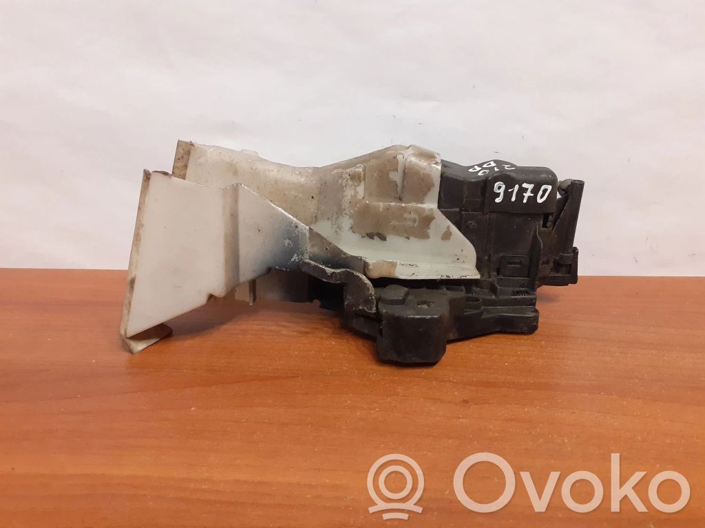 Mercedes-Benz E W210 Front door lock 