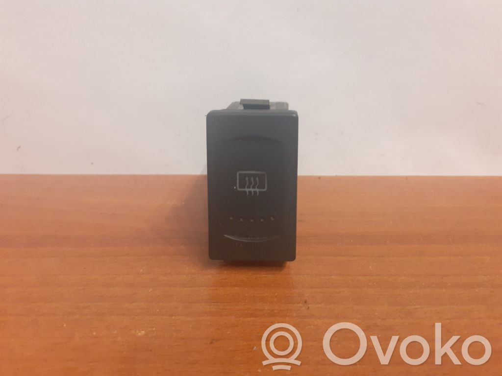 Volkswagen PASSAT B5 Logu elektriskās apsildes slēdzis 