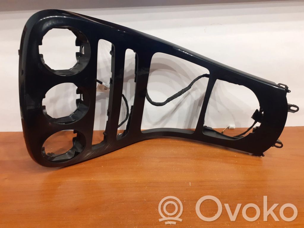 Mercedes-Benz C W205 Other center console (tunnel) element 