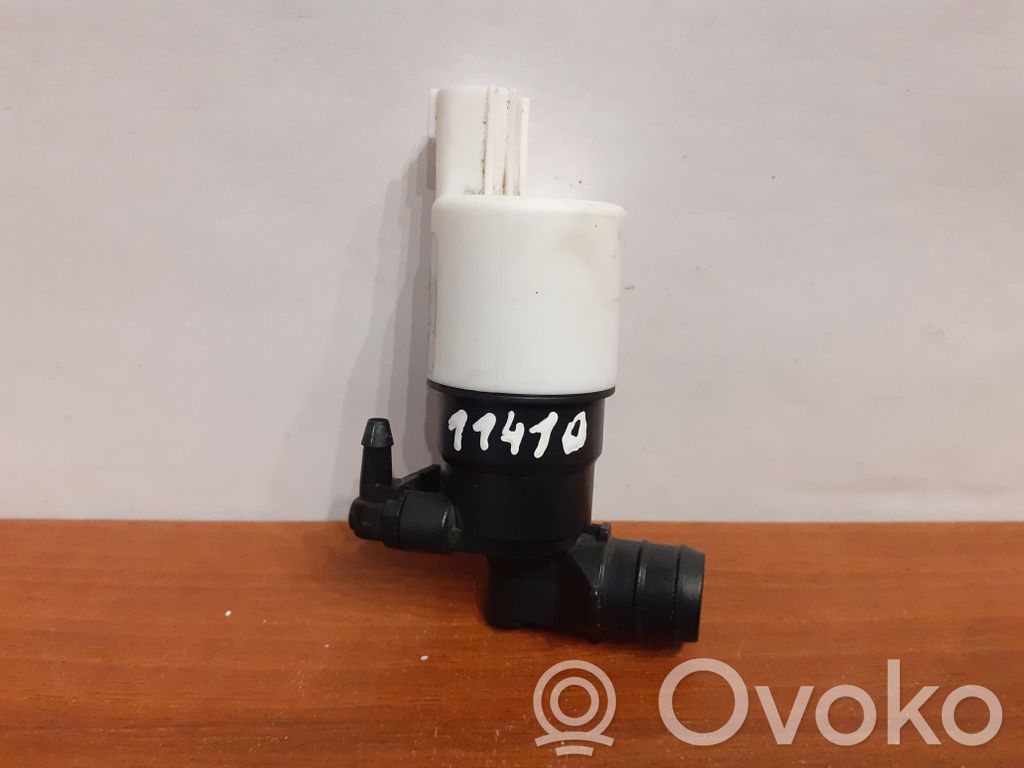 Jaguar XF X260 Windscreen/windshield washer pump 