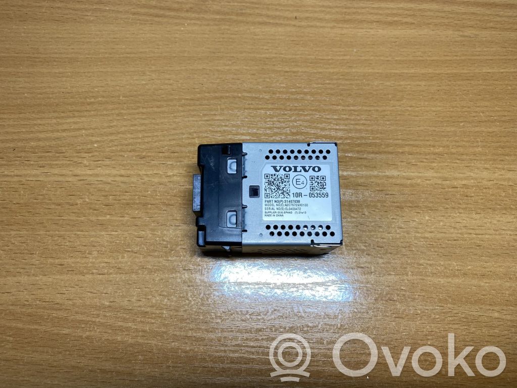 Volvo XC40 USB-pistokeliitin 