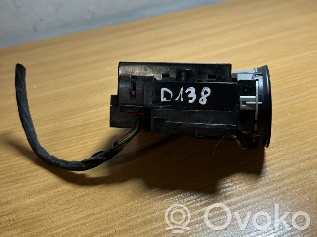 Volkswagen PASSAT B6 Užvedimo spynelė 