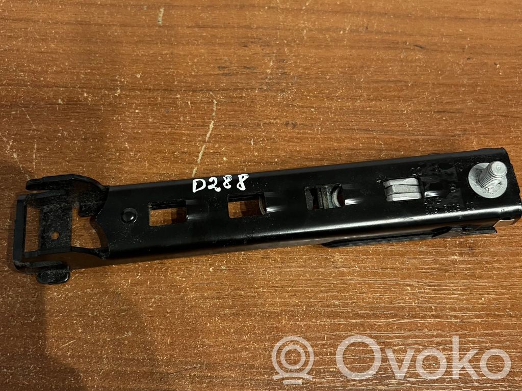 Mercedes-Benz E W212 Rail de réglage hauteur de ceinture de sécurité 