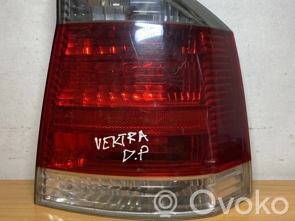Opel Vectra C Lampa tylna 