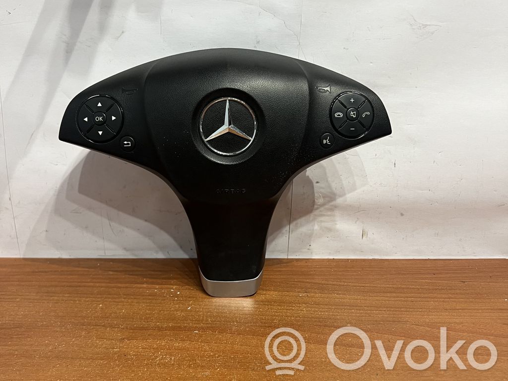 Mercedes-Benz E C207 W207 Kita salono detalė 