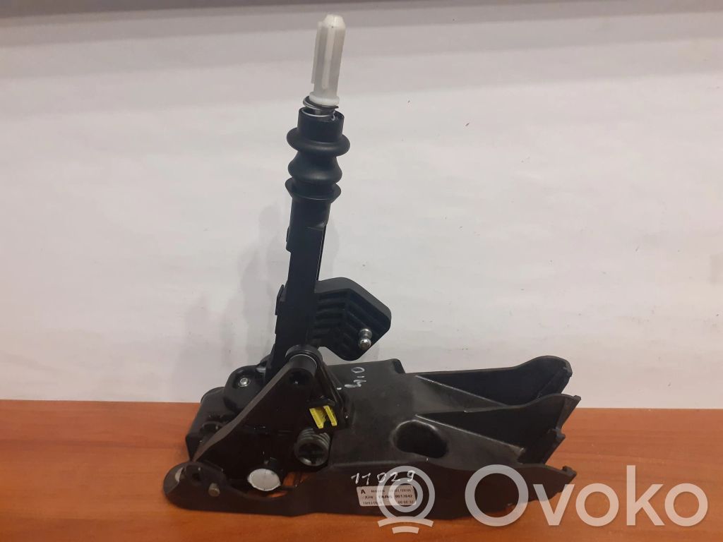 Nissan Qashqai Gear shifter/selector 