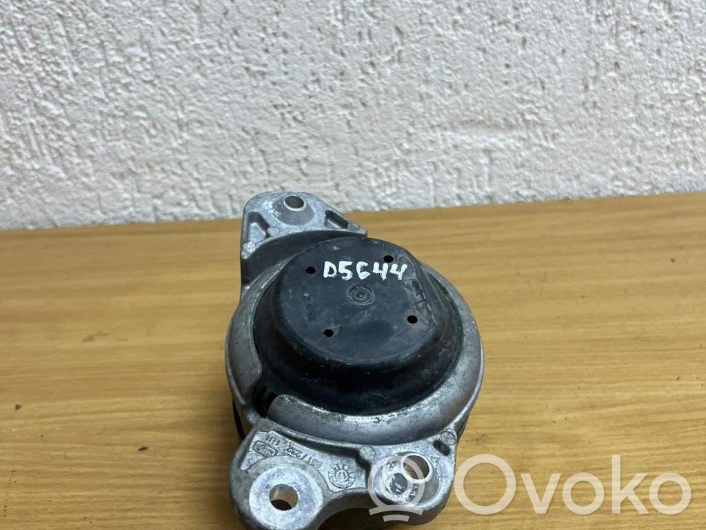 Wspornik / Mocowanie silnika   3618768,D5644