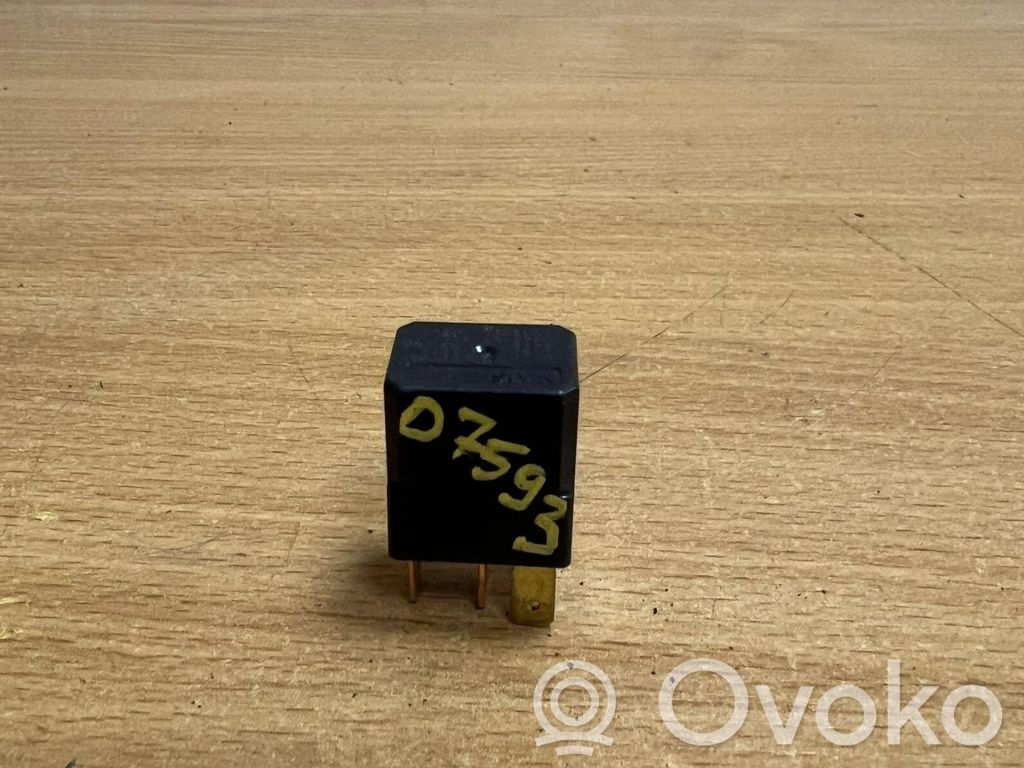 Muu rele   UM4667730,D7593