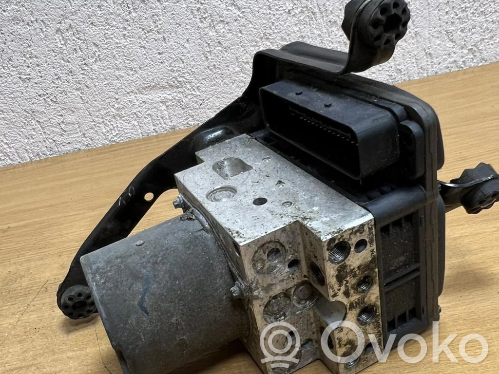 ABS-pumppu   6798286,D8935
