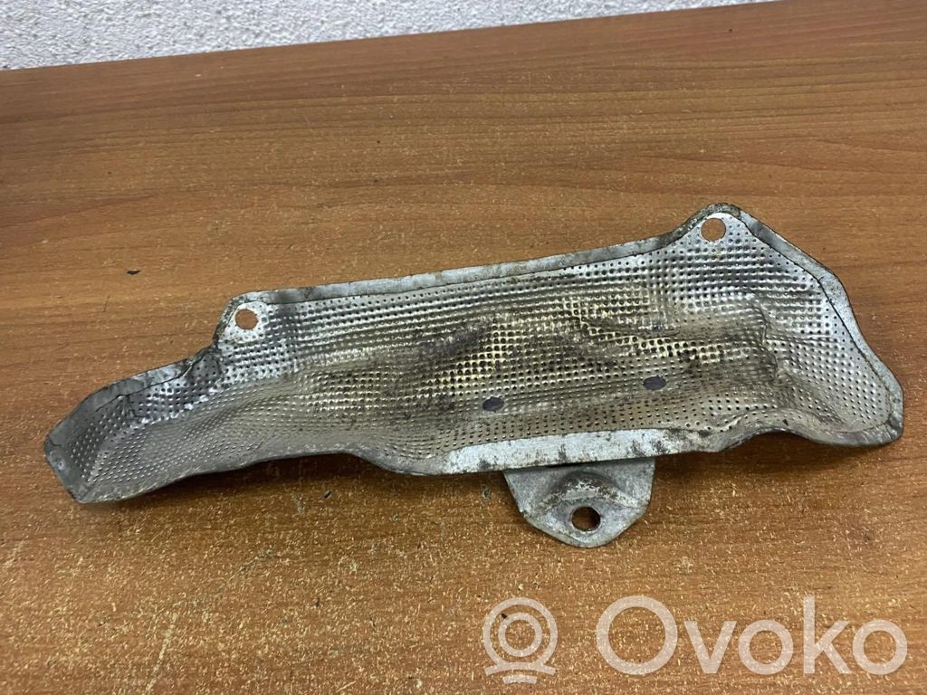 Mercedes-Benz E W212 Heat shield in engine bay 