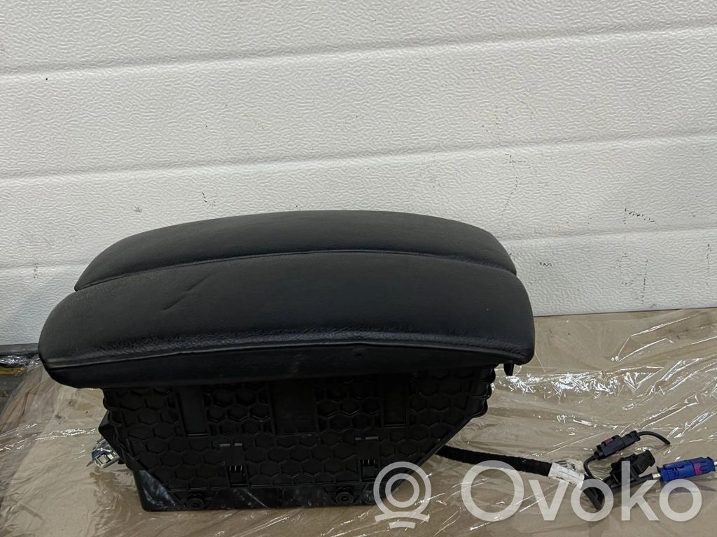 BMW X5 E70 Armrest 