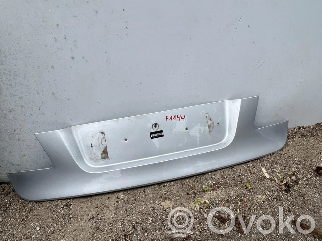 BMW 7 F01 F02 F03 F04 Tylna klapa bagażnika 