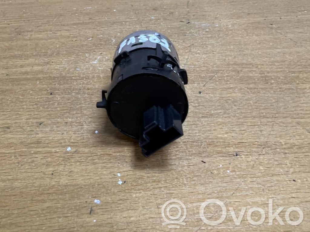 Mercedes-Benz GLC X253 C253 Moottorin start-stop-painike/kytkin 
