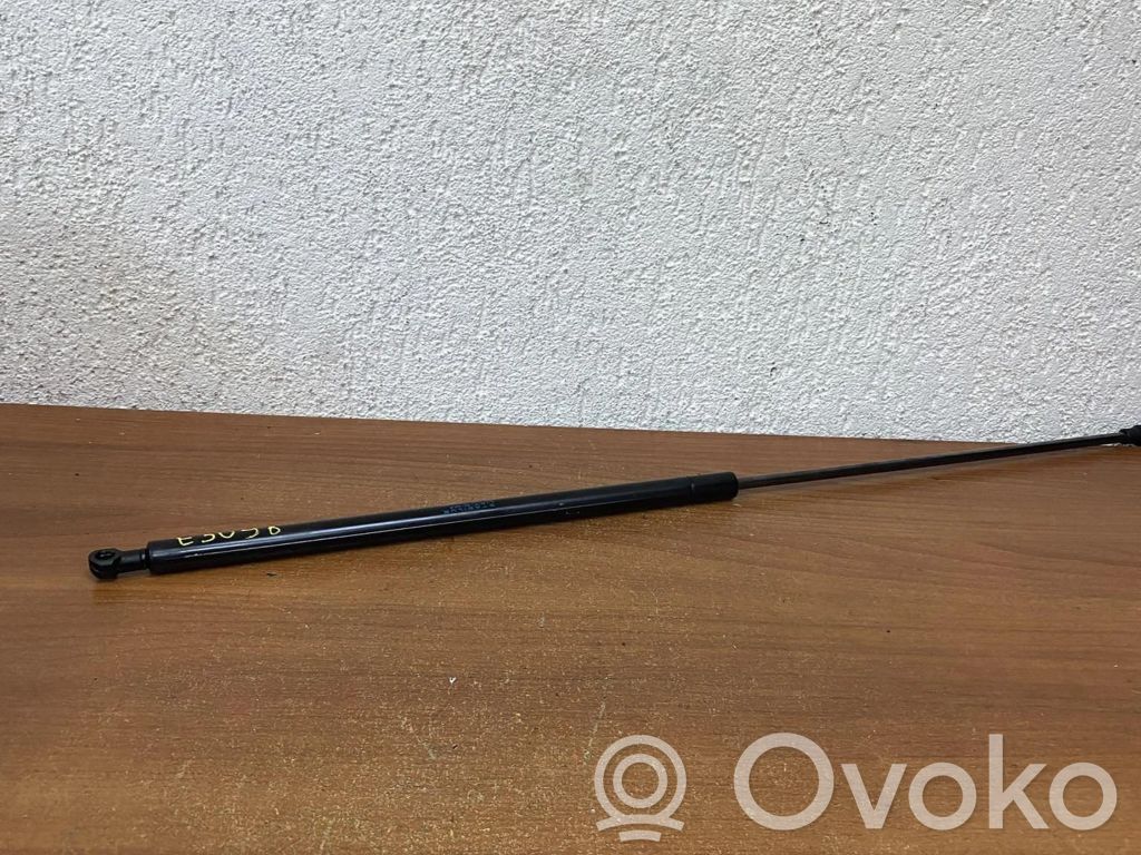 BMW 7 E65 E66 Siłownik maski przedniej 