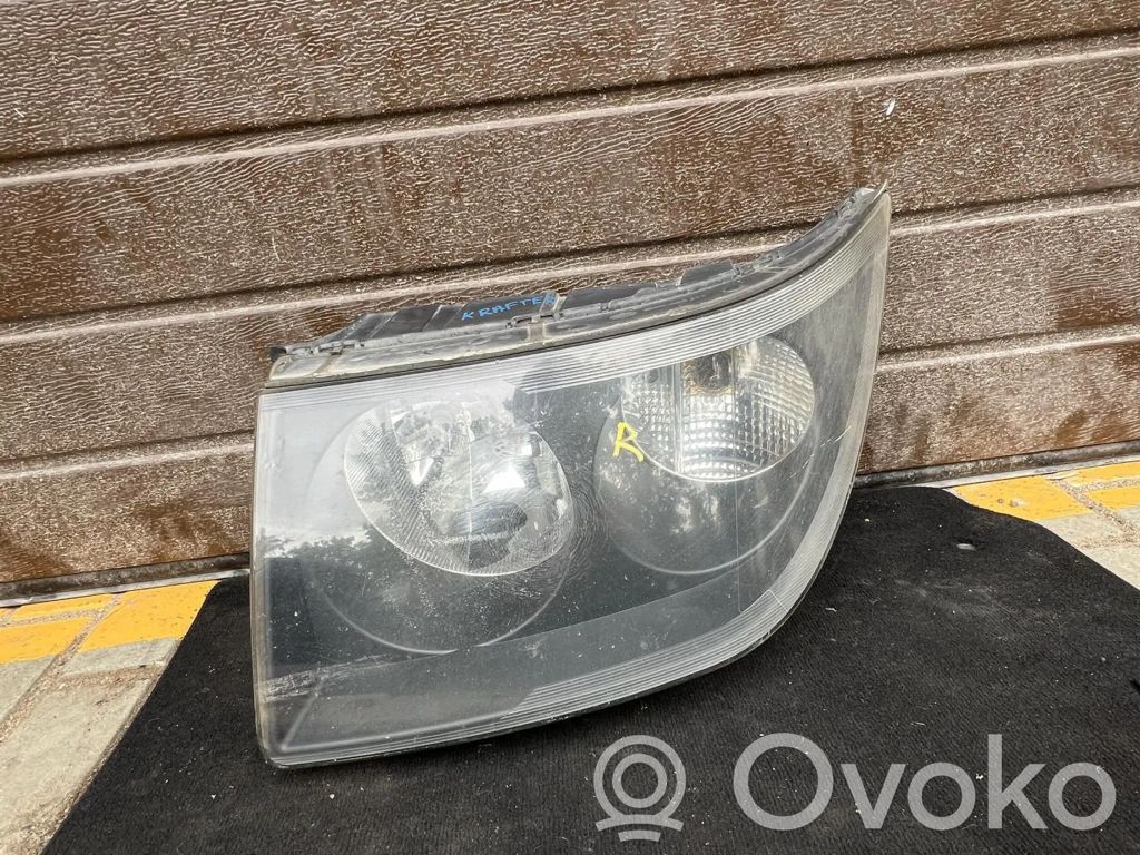 Volkswagen Crafter Lampa przednia 