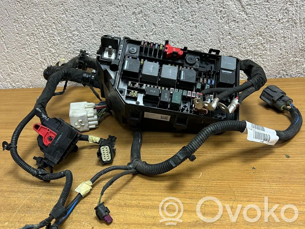 Volvo XC40 Juego de caja de fusibles 