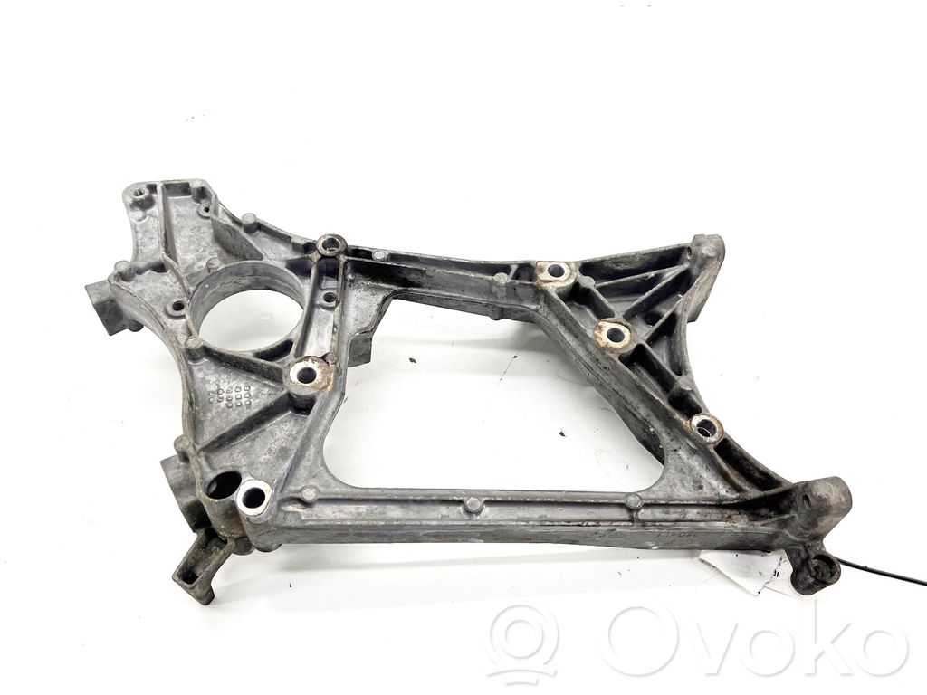 Mercedes-Benz C W204 Generator/alternator bracket 