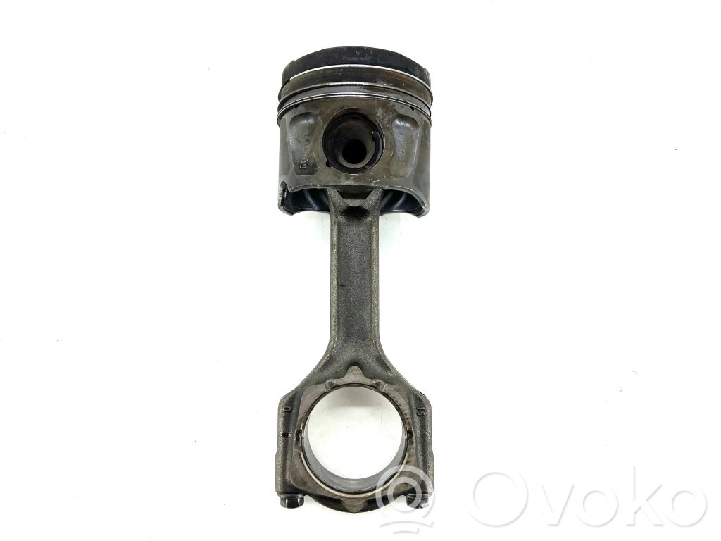 Opel Insignia A Piston with connecting rod 