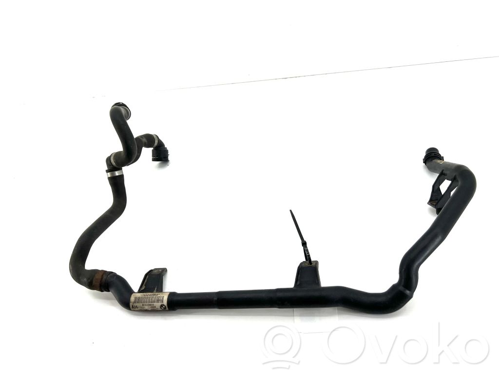 BMW 3 E92 E93 Moottorin vesijäähdytyksen putki/letku 