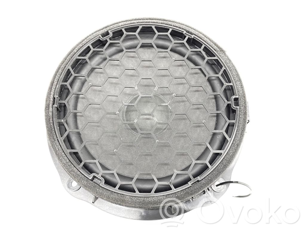Audi A3 S3 8V Altavoz de la puerta delantera 