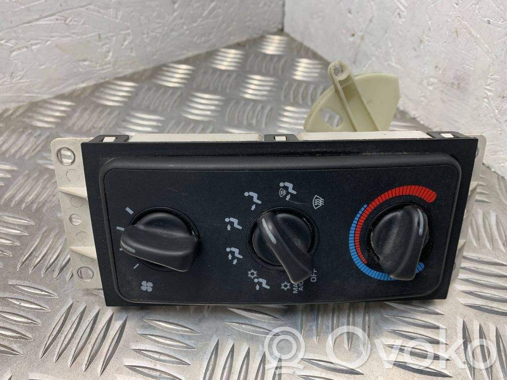 Dodge Durango Climate control unit 