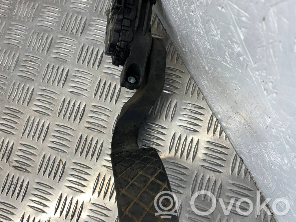Volkswagen PASSAT B5.5 Accelerator throttle pedal 